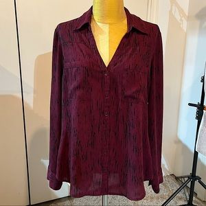 Size Medium - Express Portfinio Button Down Slim Fit Top